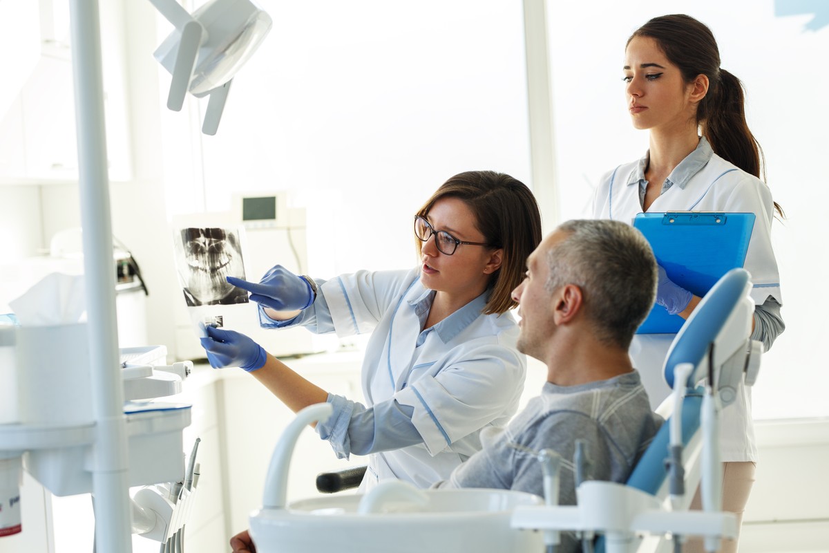 Cosmetic Dentist In Bossier City Adjacent To Shreveport Louisiana LA