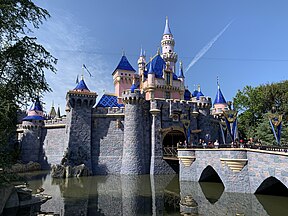 Cosmetic Dentist In Disneyland Resort Area Anaheim California Calif CA