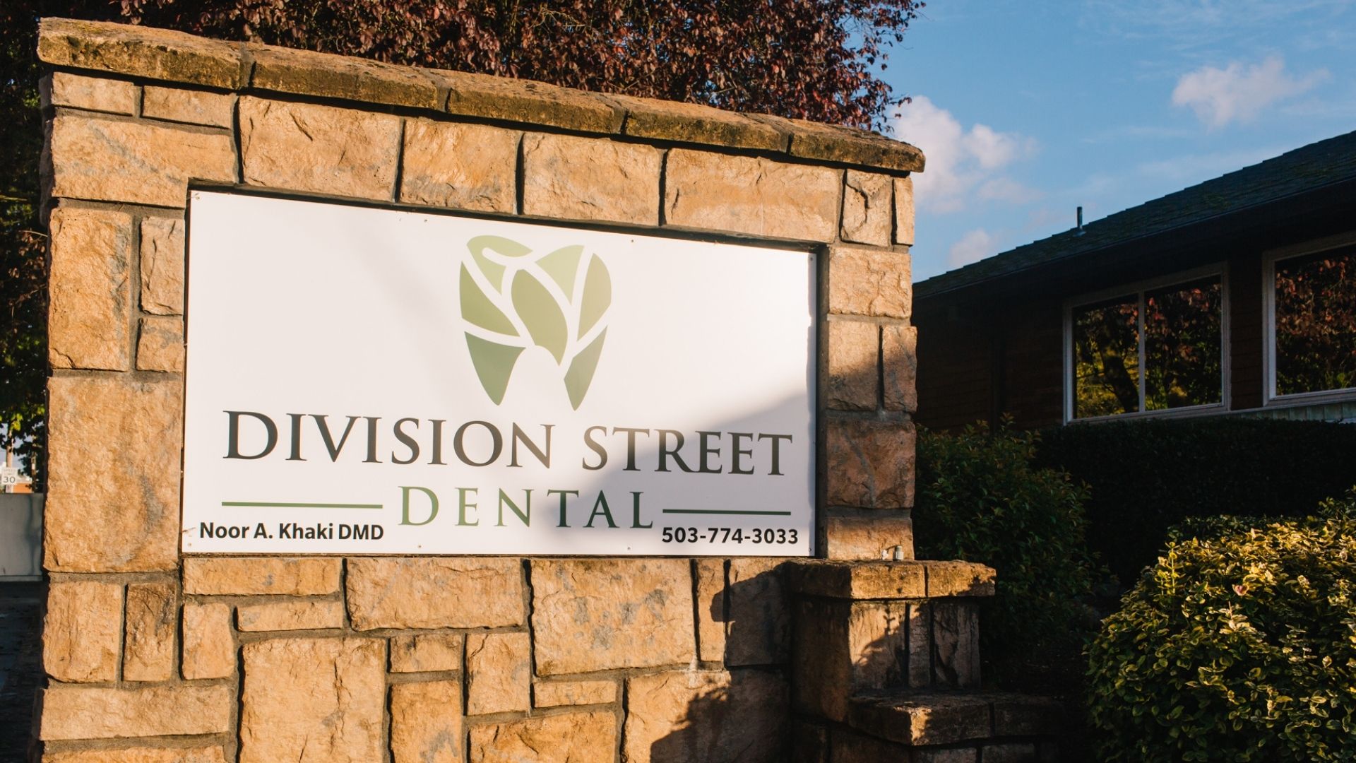 Cosmetic Dentist In Division Street Portland Oregon Ore OR Cosmetic Dentist In Division Street Portland Oregon Ore OR