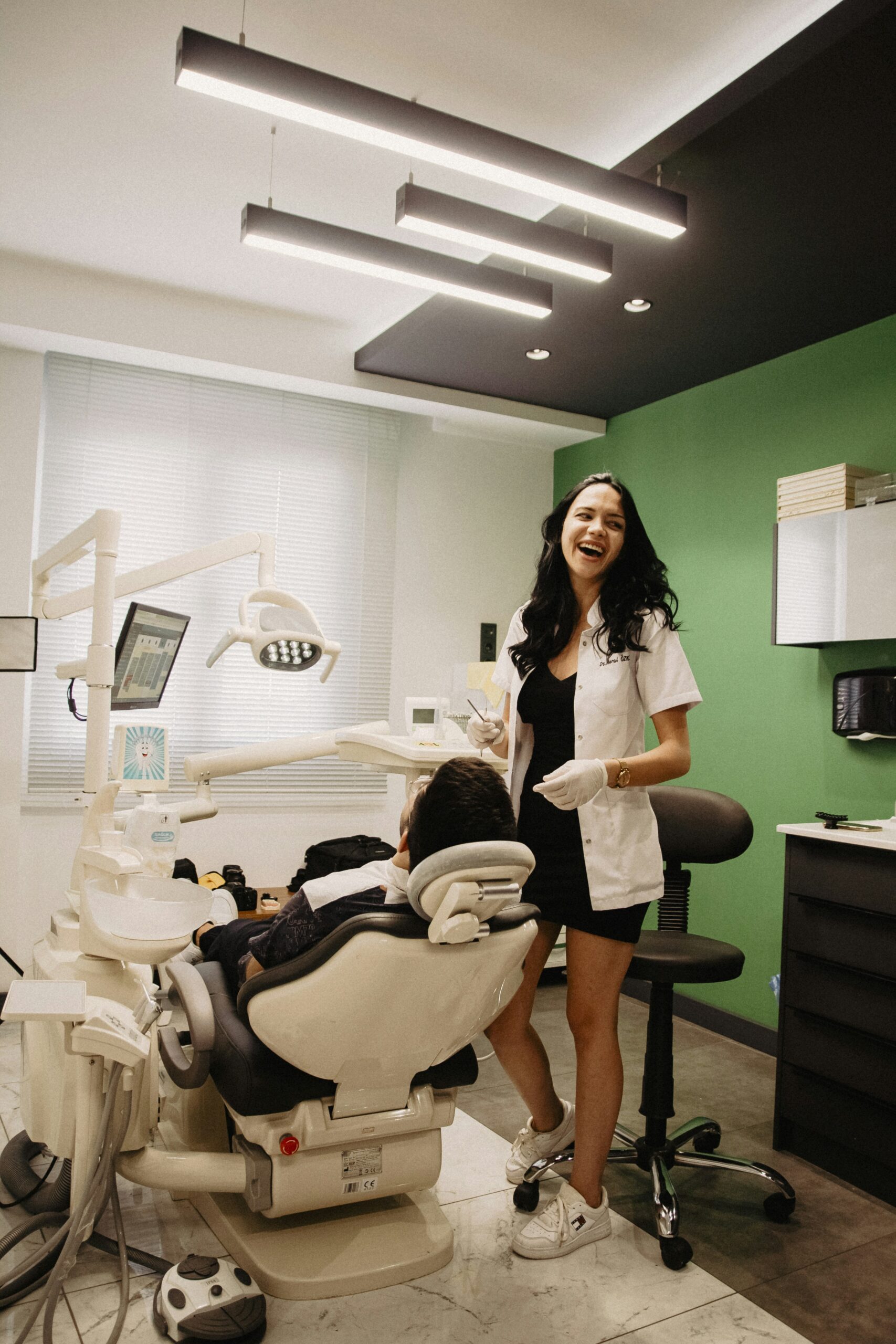 Cosmetic Dentist In Downtown Bakersfield California Calif CA