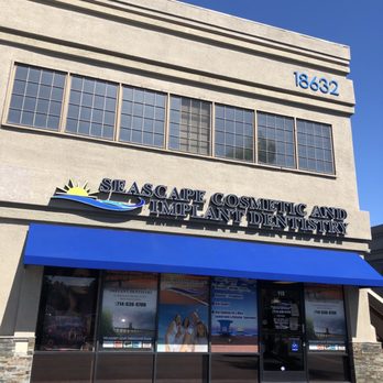 Cosmetic Dentist In Downtown Huntington Beach California Calif CA