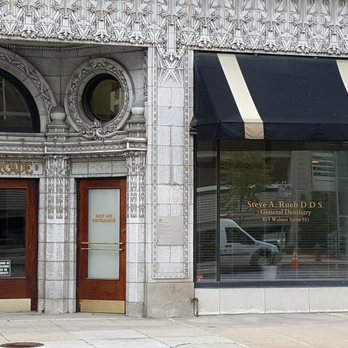 Cosmetic Dentist In Downtown Kansas City Missouri MO