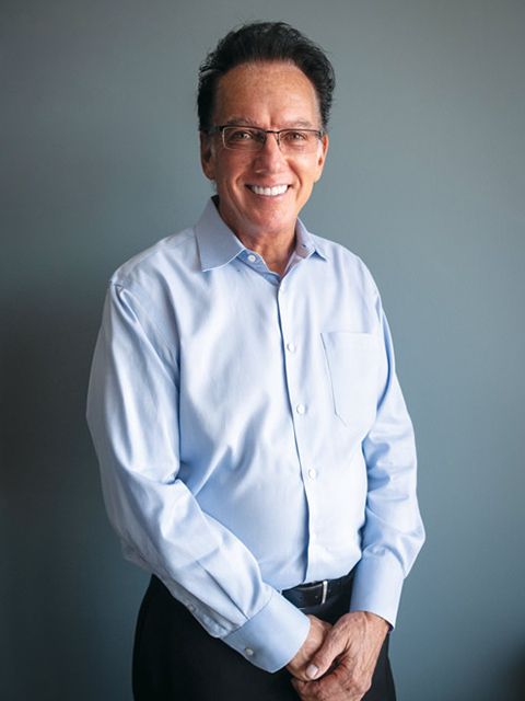 Cosmetic Dentist In Downtown Rockford Illinois Ill IL