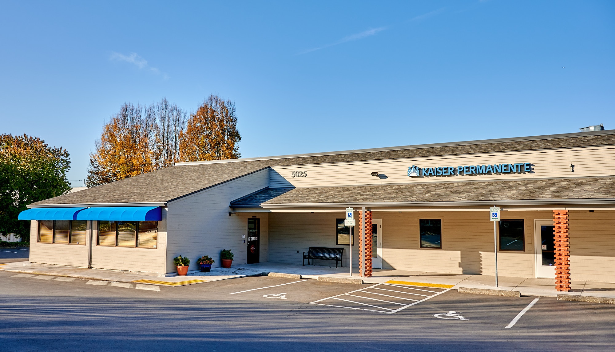 Cosmetic Dentist In Eastmoreland Portland Oregon Ore OR
