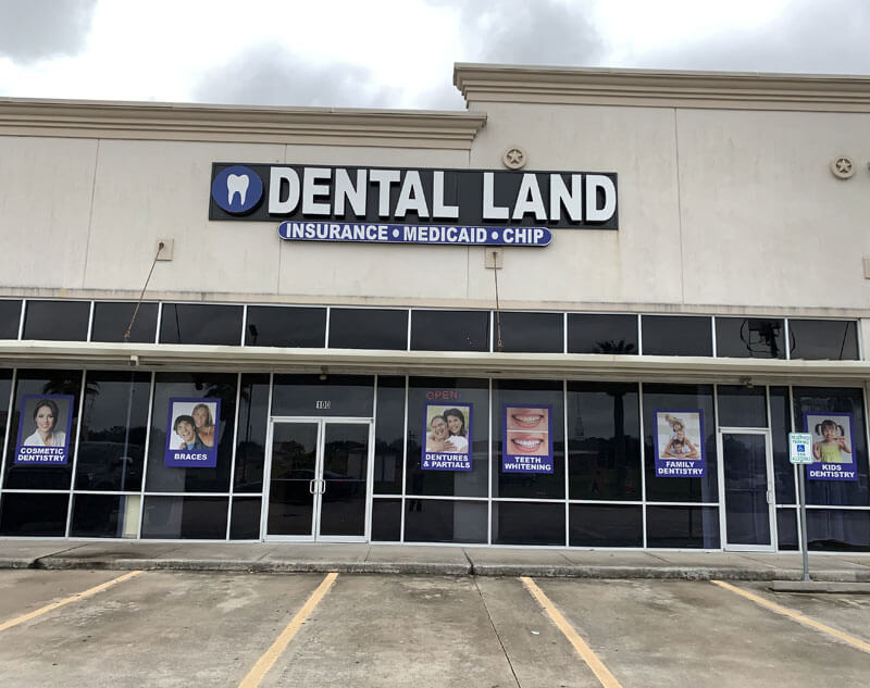 Cosmetic Dentist In Golden Acres Pasadena Texas TX