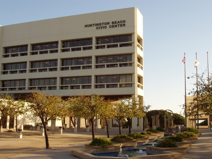 Cosmetic Dentist In Huntington Beach Central Park Huntington Beach California Calif CA