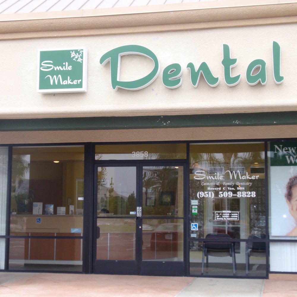 Cosmetic Dentist In La Sierra California Calif CA