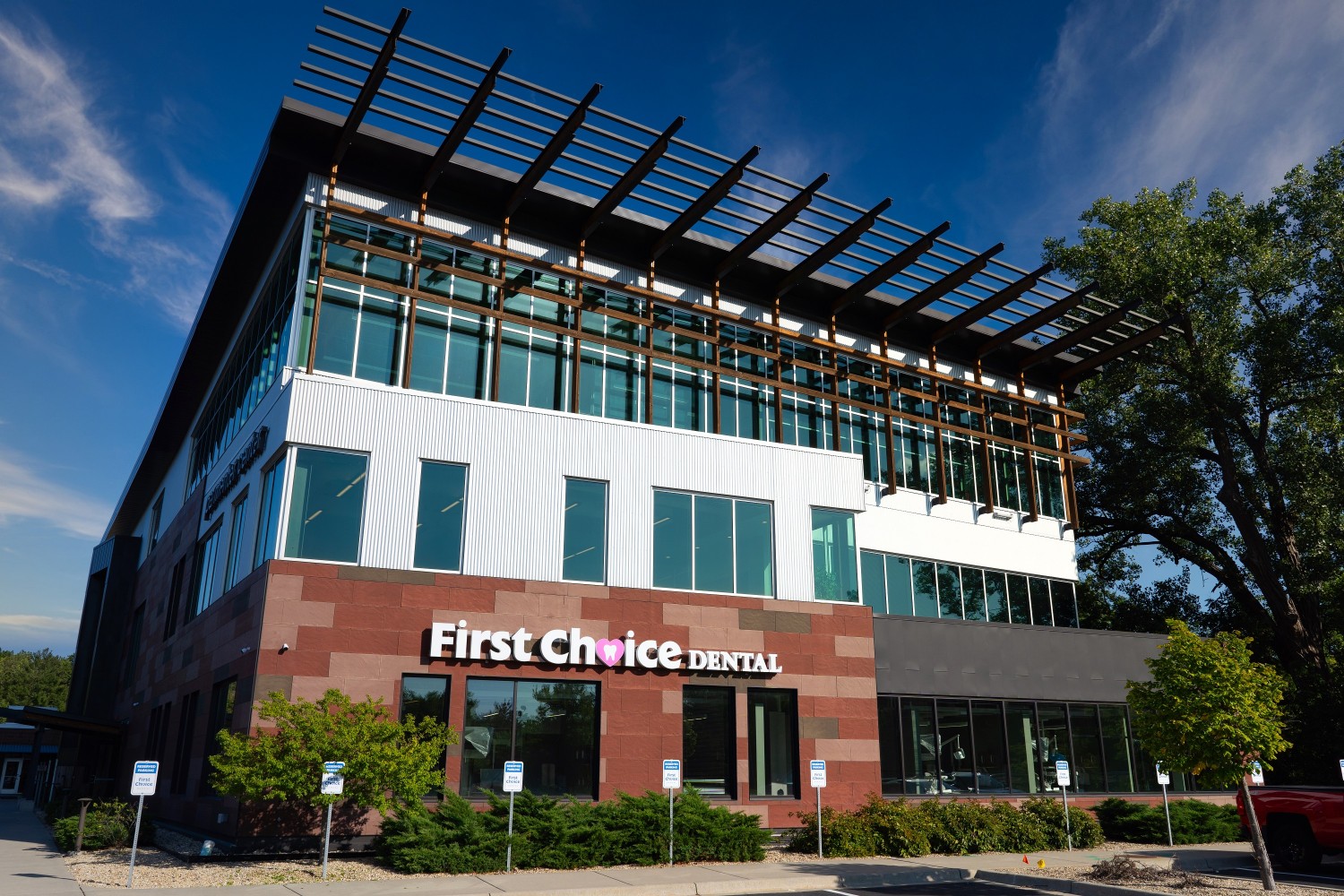 Cosmetic Dentist In Middleton Adjacent To Madison Wisconsin Wis WI