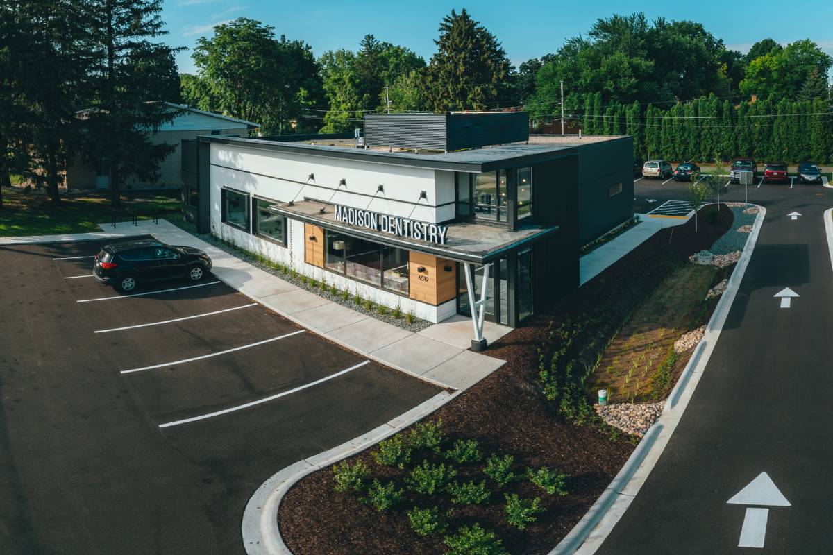 Cosmetic Dentist In Middleton Adjacent To Madison Wisconsin Wis WI