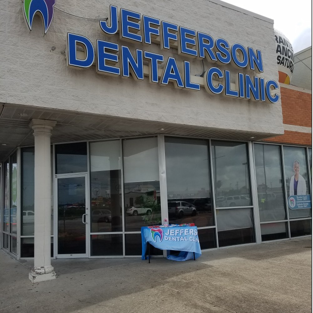 Cosmetic Dentist In Spencer Highway Pasadena Texas TX