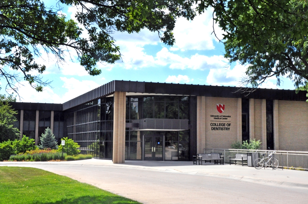 Cosmetic Dentist In University Of Nebraska Lincoln UNL Area Lincoln Nebraska Neb NE