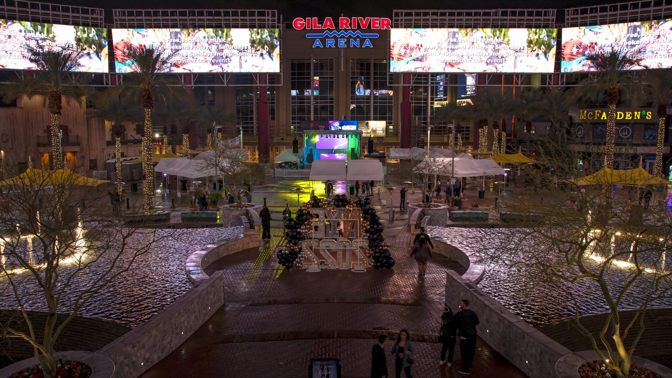 Cosmetic Dentist In Westgate Entertainment District Glendale Arizona Ariz AZ