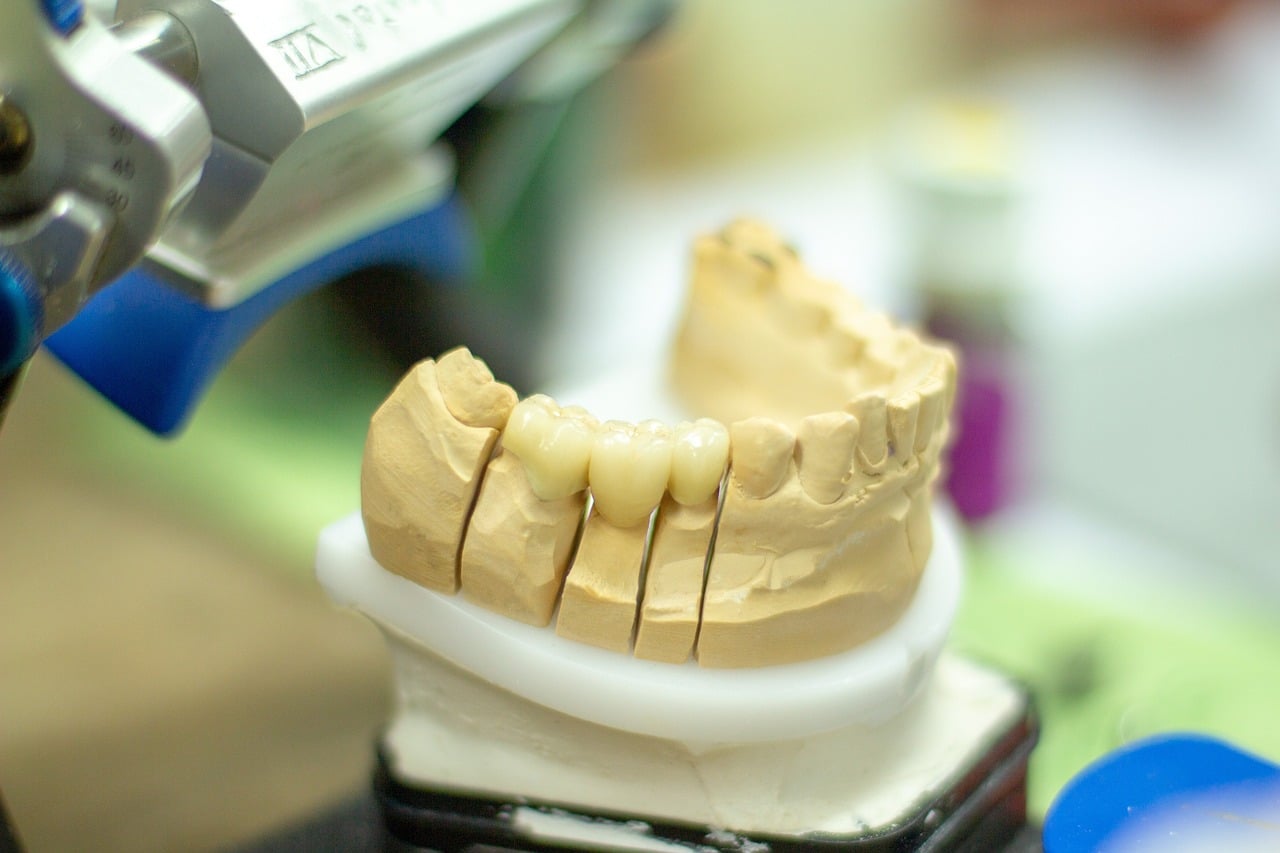 The Connection Between Cosmetic Dentistry And Oral Health