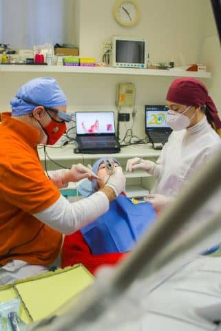 Transform Your Smile with Cosmetic Dentist Los Angeles