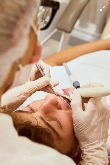 Best Cosmetic Dentist in Hot Wells San Antonio Texas